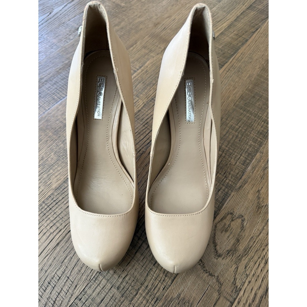 BCBG Generation Nude Platform Heels – Size 8W Wide EUC